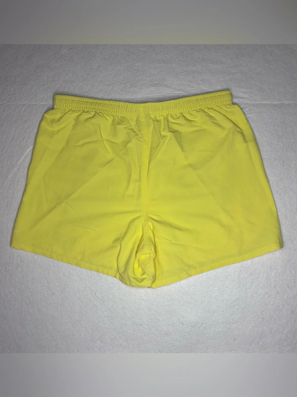 Patagonia Womans Bright Yellow 4 inch Elastic-Waist Shorts Size Medium